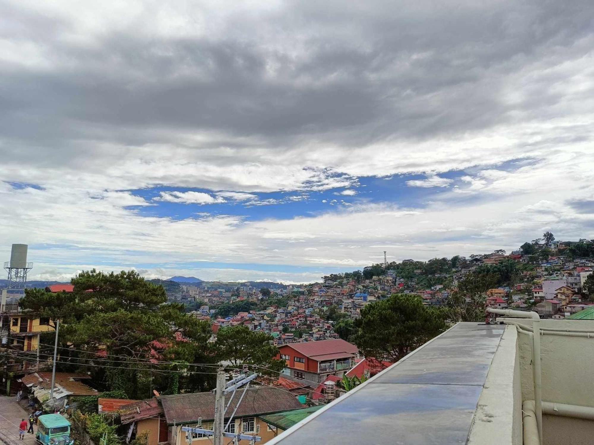 Misty Hills Aparthotel Baguio City Exteriör bild