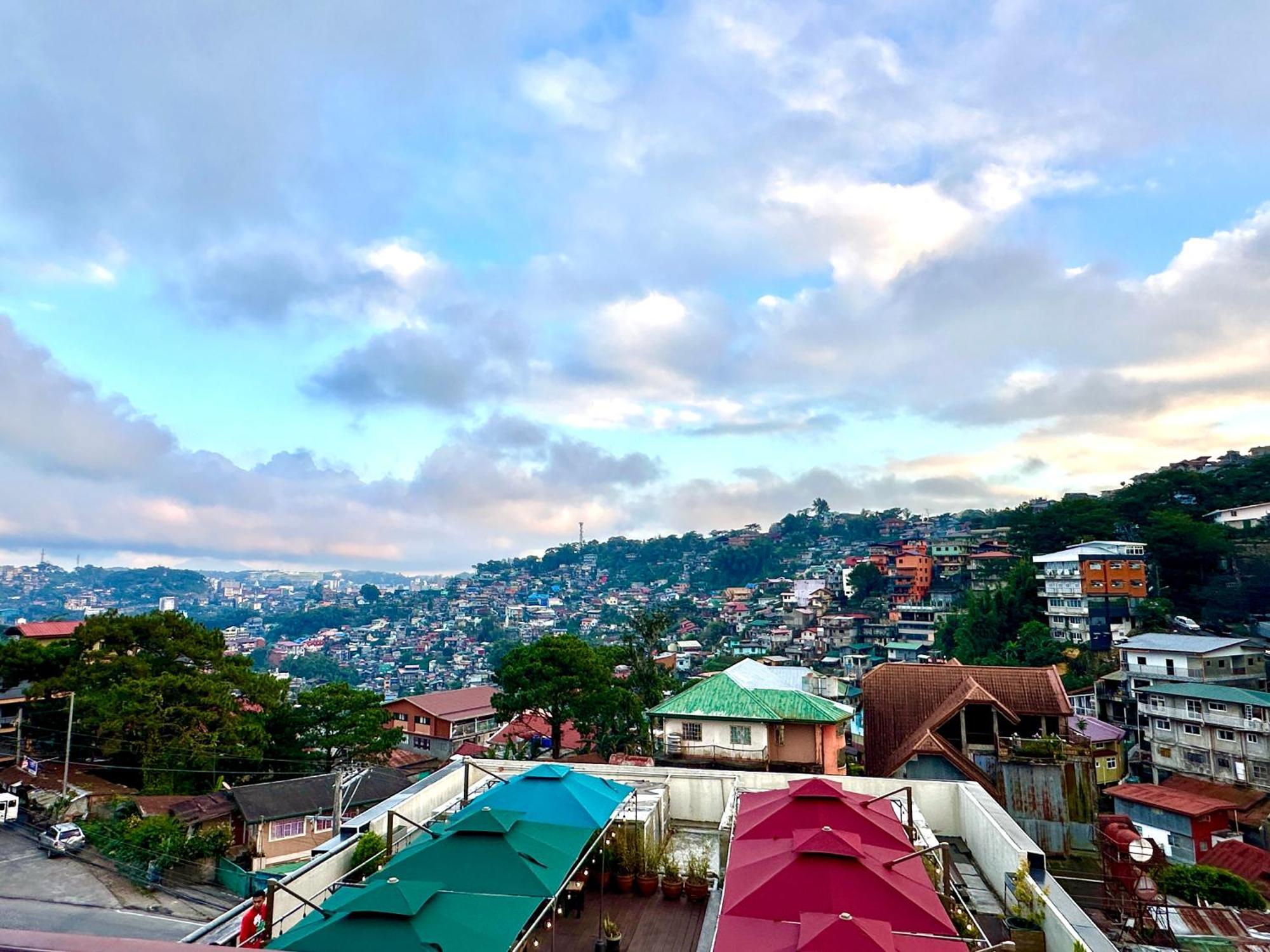 Misty Hills Aparthotel Baguio City Exteriör bild